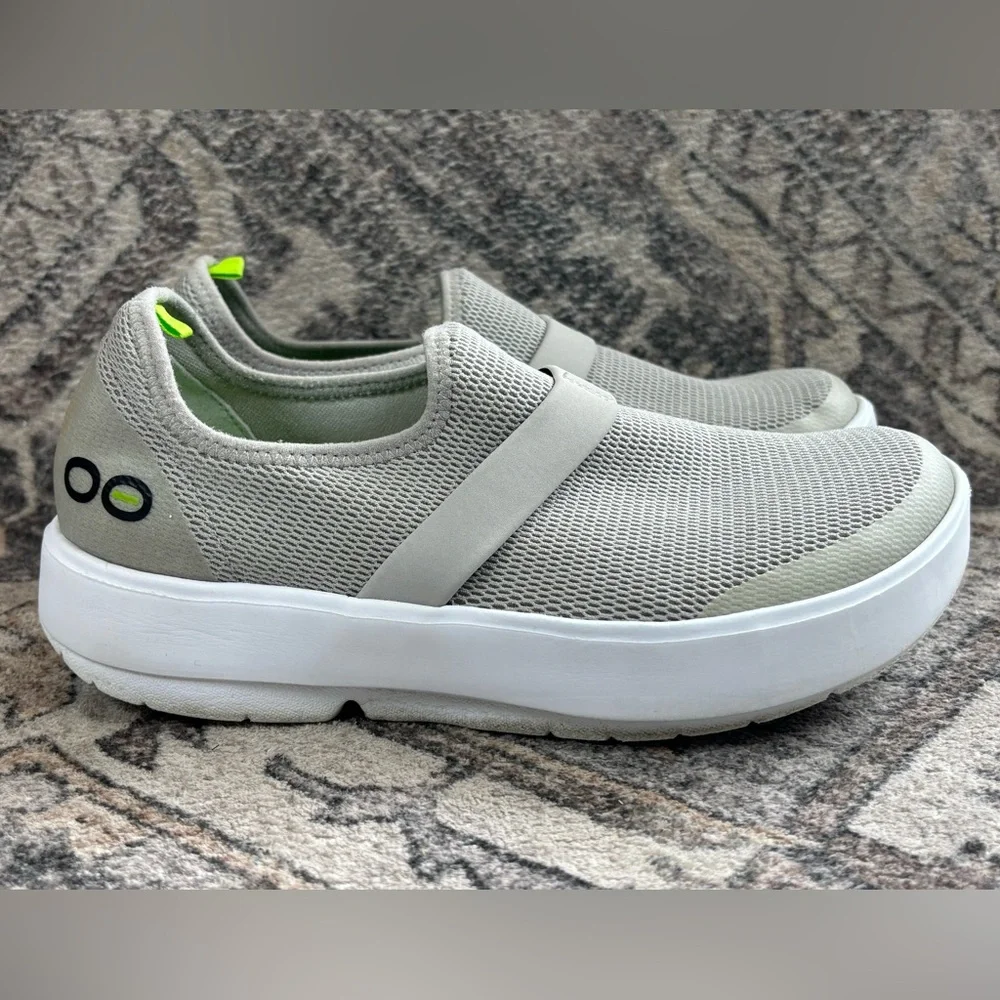 OOFOS Womens OOMG Low Gray Sneakers Size 7‎